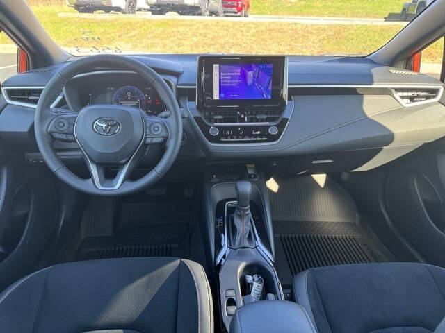 2026 Toyota Corolla Hatchback SE