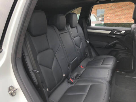 2013 Porsche Cayenne GTS