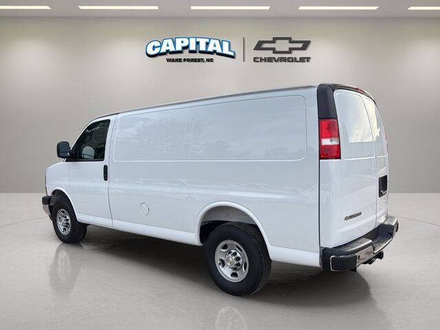 2025 Chevrolet Express 2500