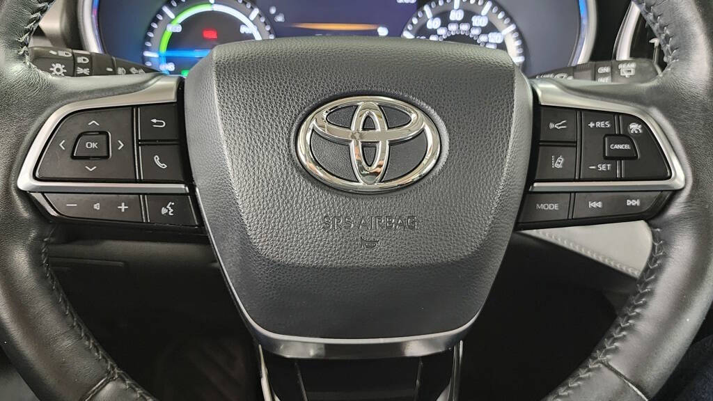 2020 Toyota Highlander Hybrid for sale at NJ Car Buyer in Jersey City, NJ