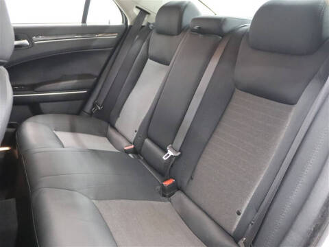 2022 Chrysler 300 Touring