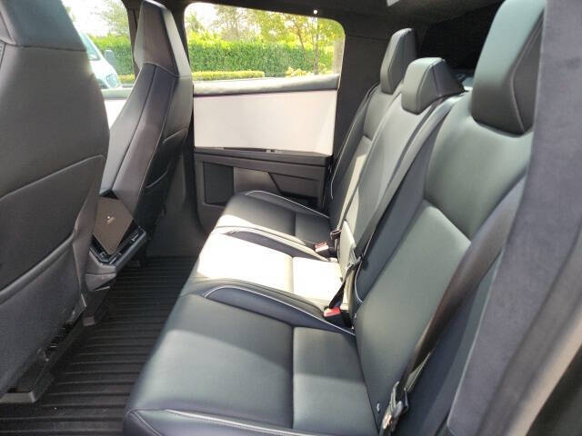 2024 Tesla Cybertruck