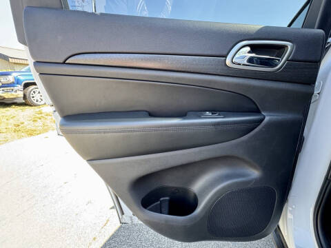 2017 Jeep Grand Cherokee Laredo