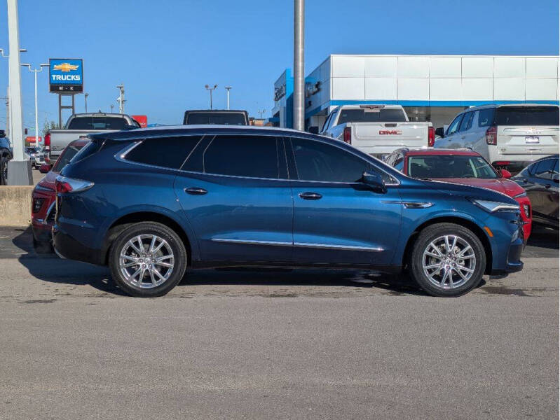 2023 Buick Enclave Premium