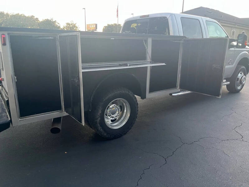 2011 Ford F-350 Super Duty Lariat