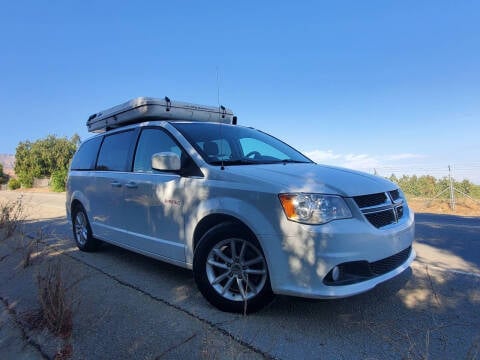 2018 Dodge Grand Caravan for sale at Nueva Italia Motors in Ventura CA