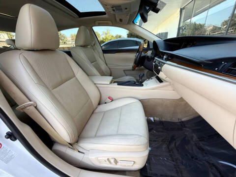 2014 Lexus ES 300h