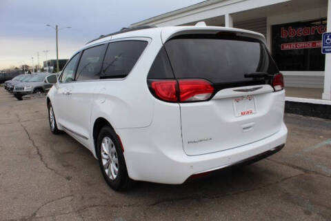 2017 Chrysler Pacifica Touring-L