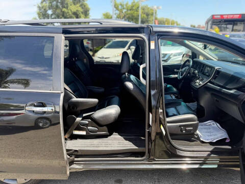 2015 Toyota Sienna