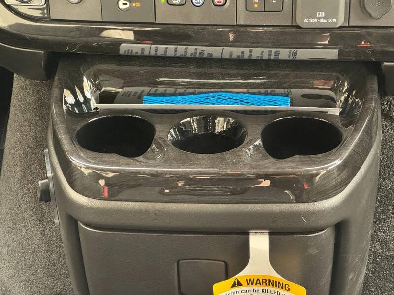 2025 GMC Savana 2500