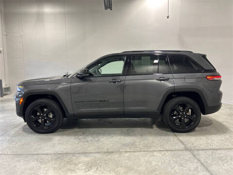 2023 Jeep Grand Cherokee Altitude
