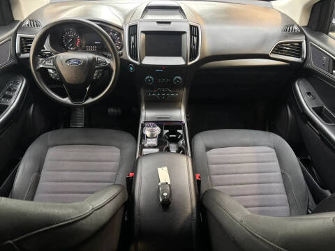 2020 Ford Edge SE