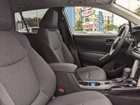 2025 Toyota Corolla Cross LE