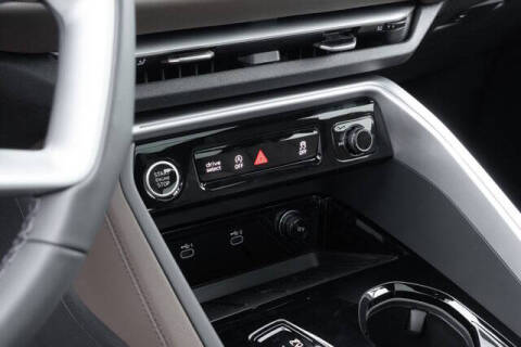 2025 Audi Q5 quattro Premium Plus TFSI