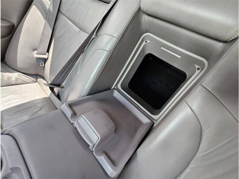 2004 Lexus ES 330