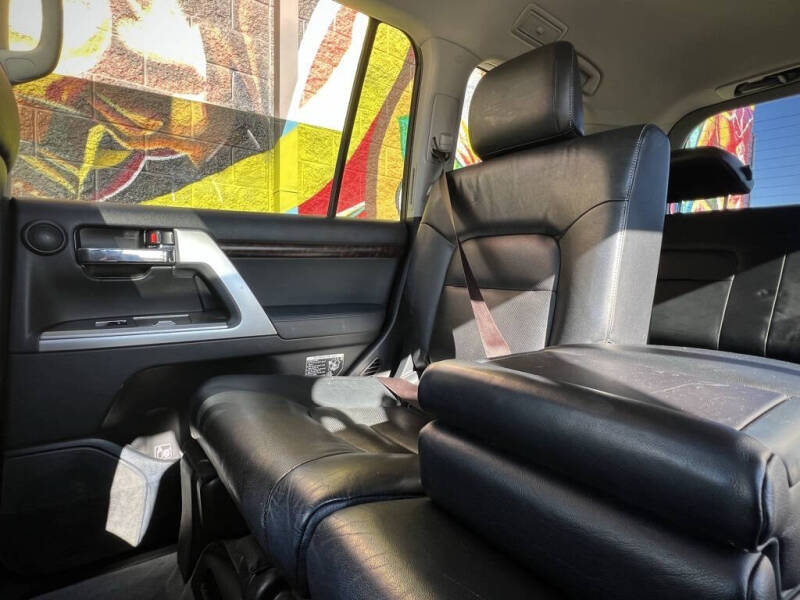 2013 Toyota Land Cruiser