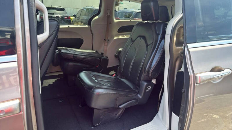 2018 Chrysler Pacifica Touring L Plus
