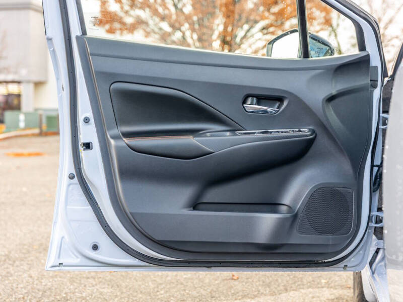 2024 Nissan Versa SR