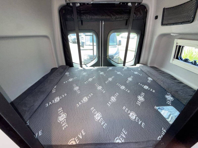 2025 Mercedes-Benz Sprinter
