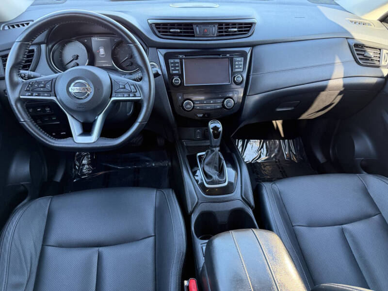 2017 Nissan Rogue SL