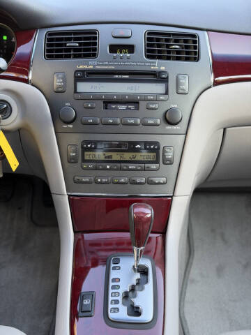 2004 Lexus ES 330