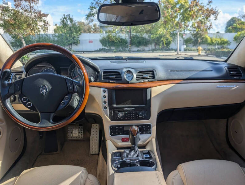 2011 Maserati GranTurismo S Automatic