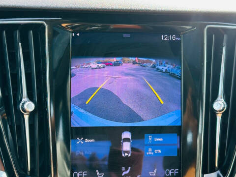 2021 Volvo S60 T6 Momentum