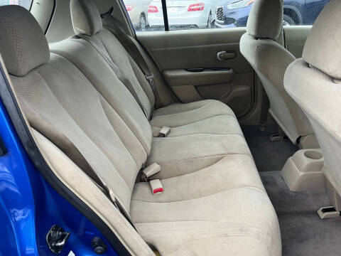 2012 Nissan Versa 1.8 S