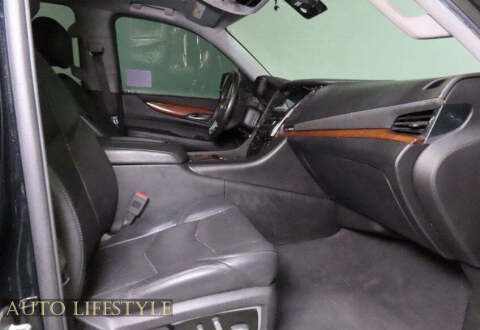 2017 Cadillac Escalade Luxury
