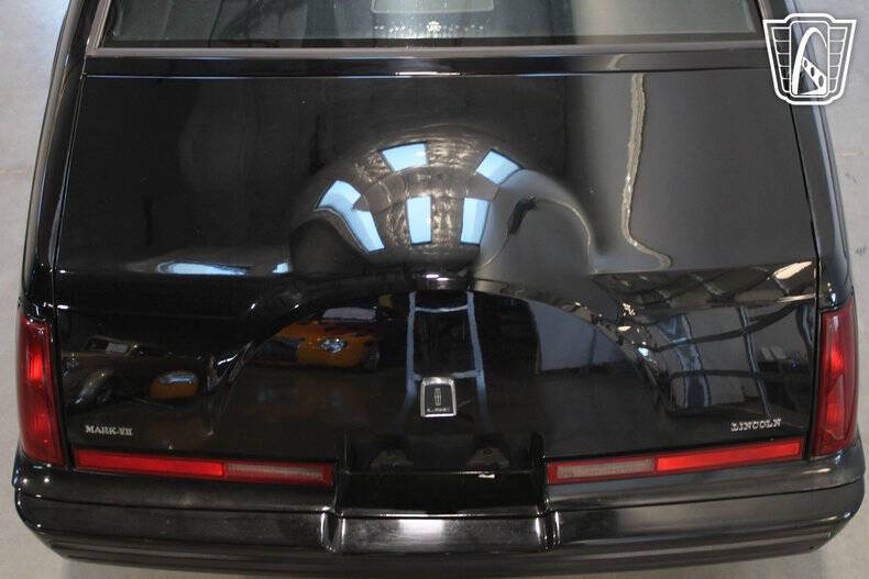 1991 Lincoln Mark VII LSC