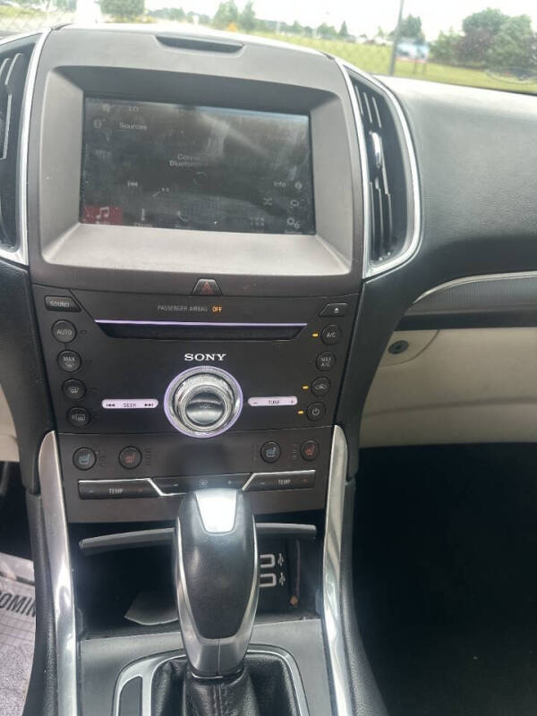 2017 Ford Edge Titanium