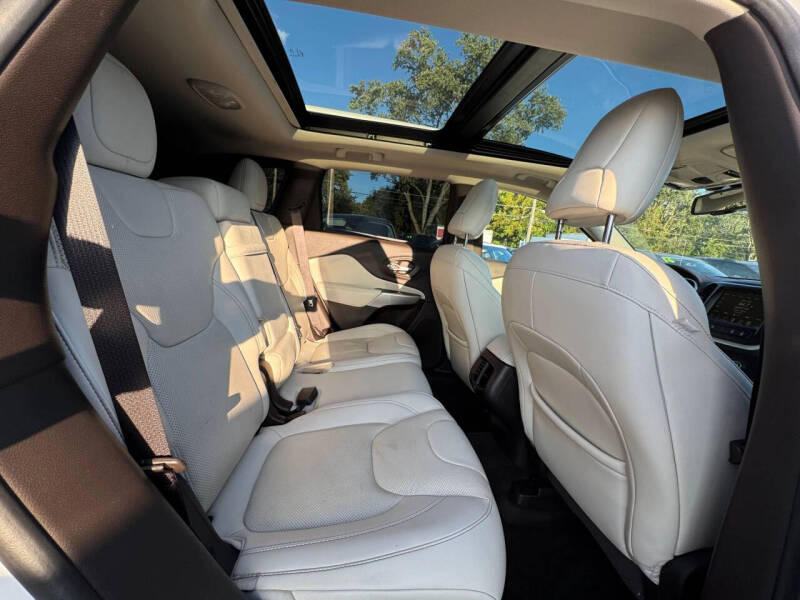 2017 Jeep Cherokee Overland