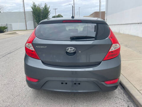 2012 Hyundai Accent GS