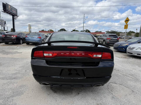 2013 Dodge Charger SE