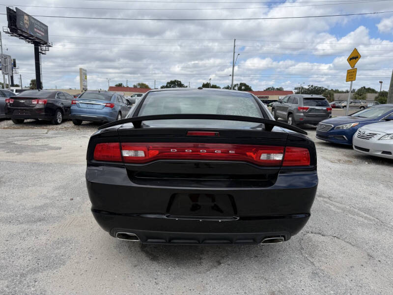 2013 Dodge Charger SE
