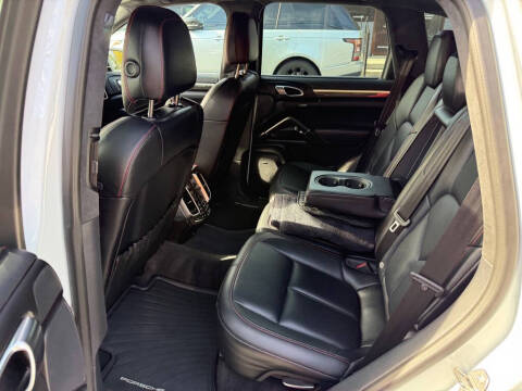 2017 Porsche Cayenne Turbo