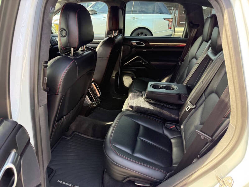 2017 Porsche Cayenne Turbo