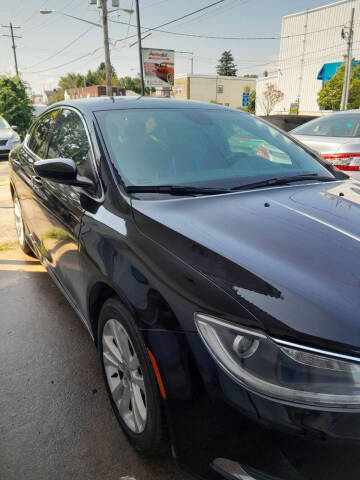 2017 Chrysler 200 Limited