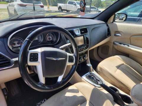 2013 Chrysler 200 Limited