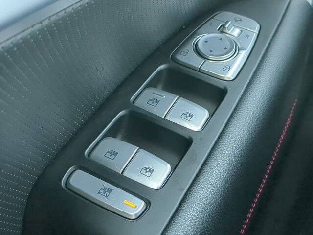 2023 Genesis G70