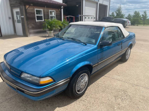 1991 Pontiac Sunbird for sale at Gary Miller's Classic Auto in El Paso IL