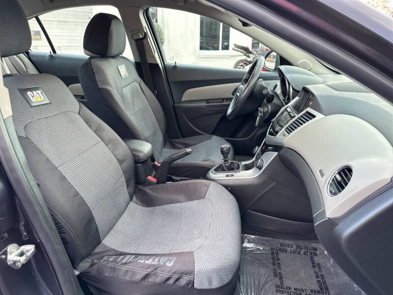 2016 Chevrolet Cruze Limited 1LT Manual