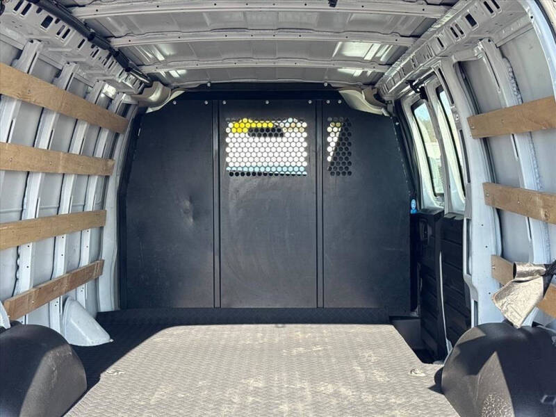 2024 GMC Savana 2500