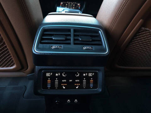 2024 Audi Q8 e-tron quattro Premium Plus