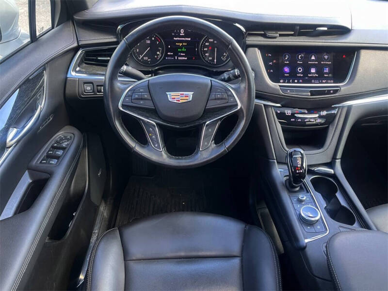 2022 Cadillac XT5 Premium Luxury