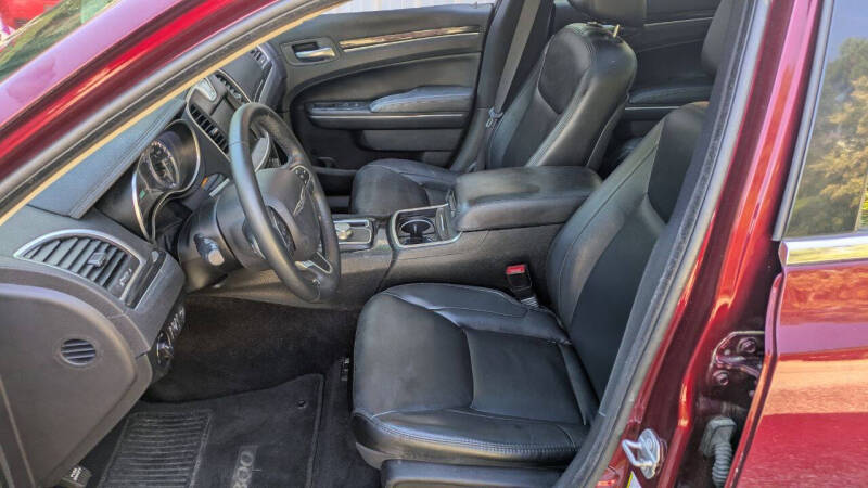 2016 Chrysler 300 Limited