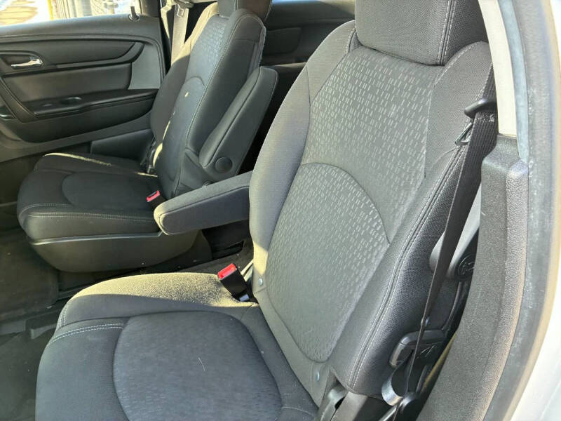 2016 GMC Acadia SLE-2