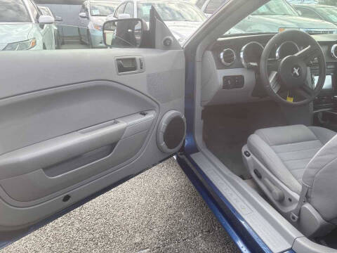 2007 Ford Mustang GT Deluxe