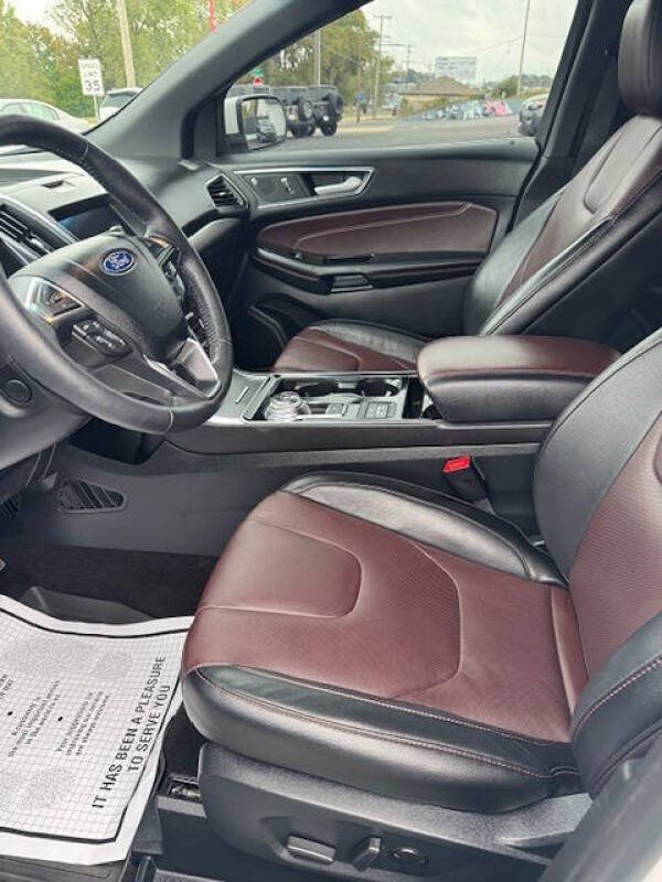 2020 Ford Edge Titanium