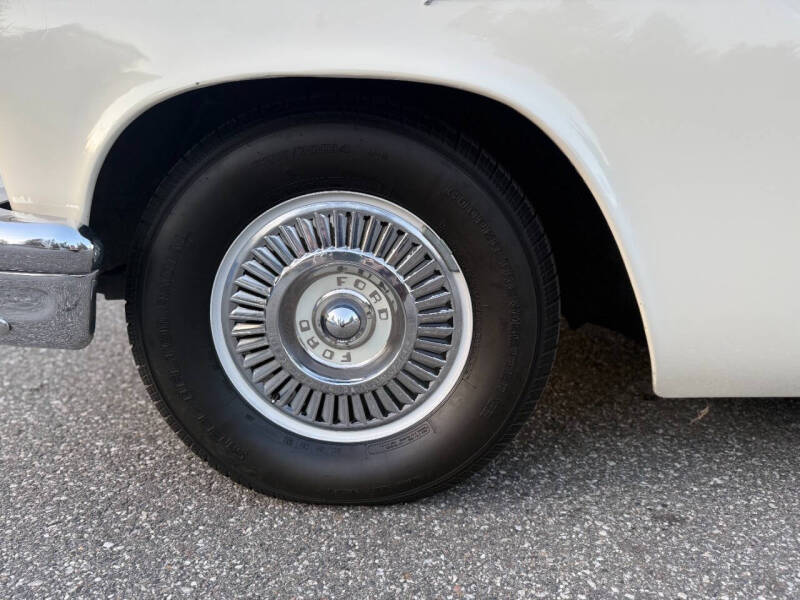 1957 Ford Thunderbird